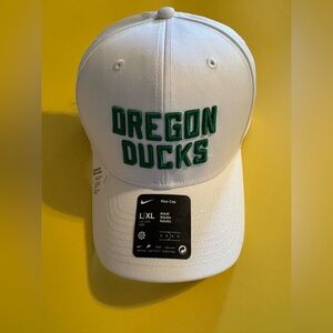 Oregon Ducks Nike Authentic Team Issue Cap NWTAdult L/XL